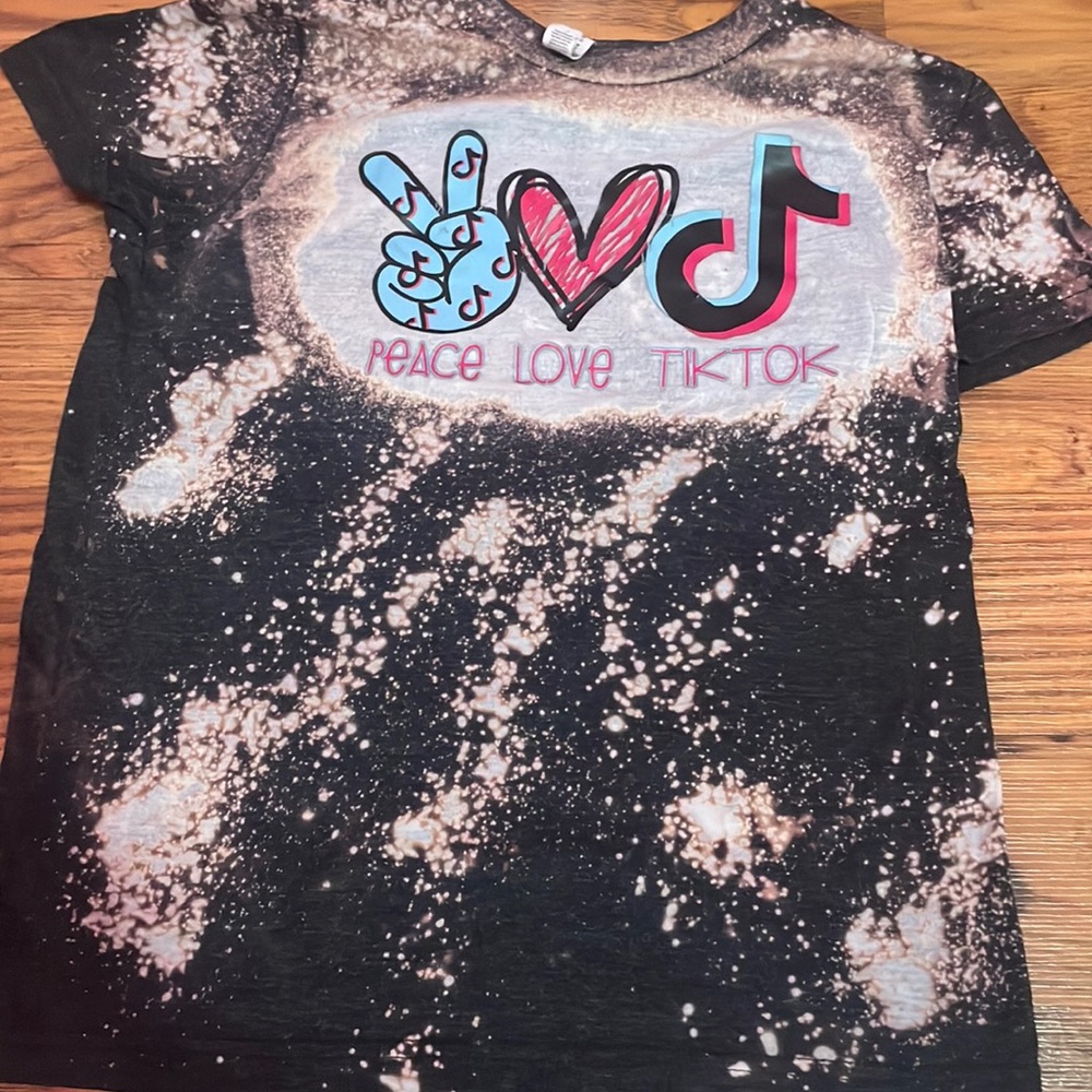 Tick-tock, multi color T-shirt